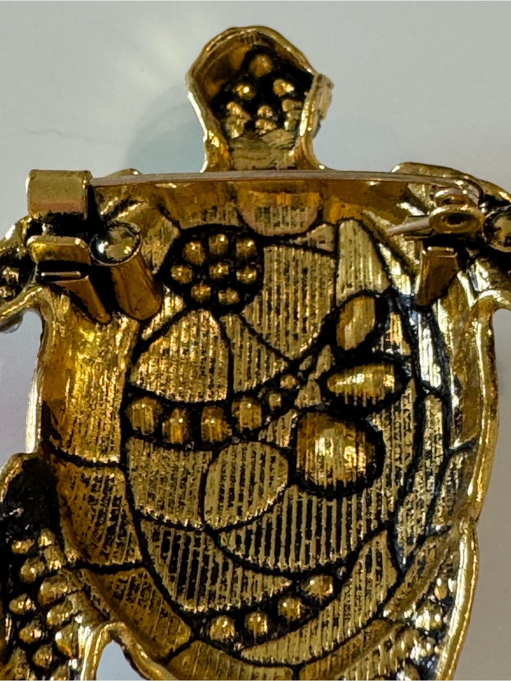 NEW Multicolor Sea Turtle Enamel and Crystal Brooch - Picture 5 of 7